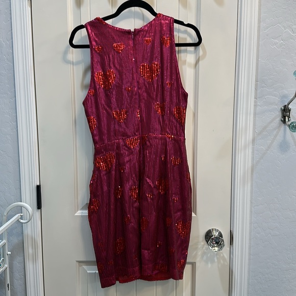 NWT One 33 Social valentine heart sequin faux wrap dress size 6 - Picture 3 of 5